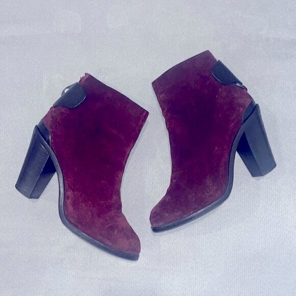 Vintage Rag & Bone burgundy suede leather 4” heel boots, zippered back. - Picture 1 of 5